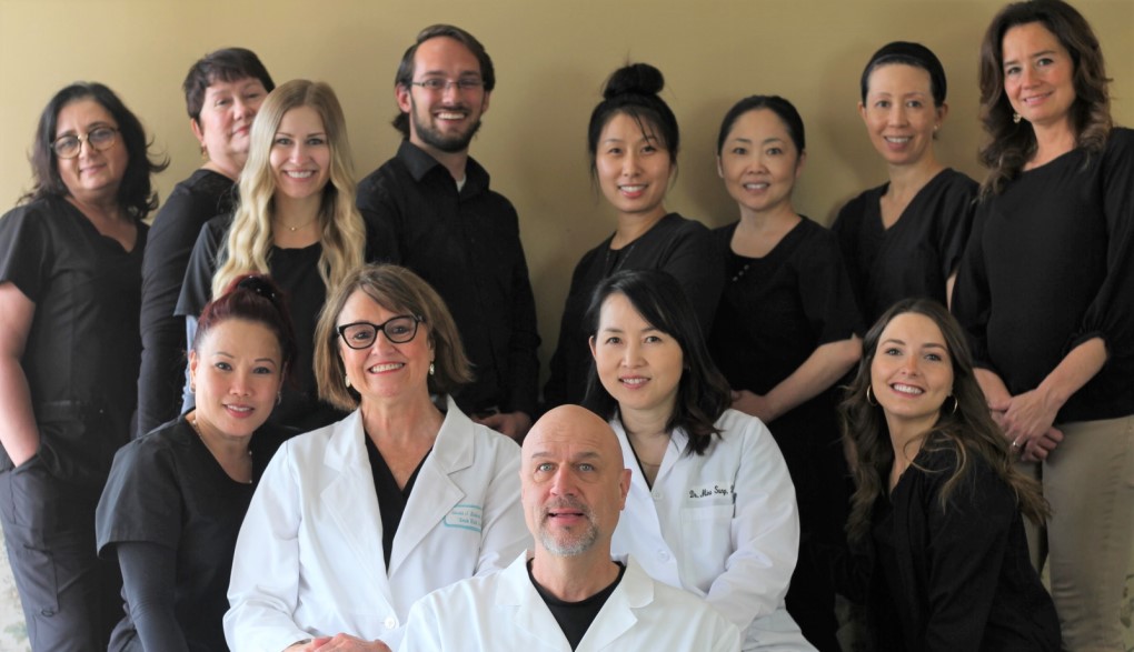 grace dental team photo 850w 1